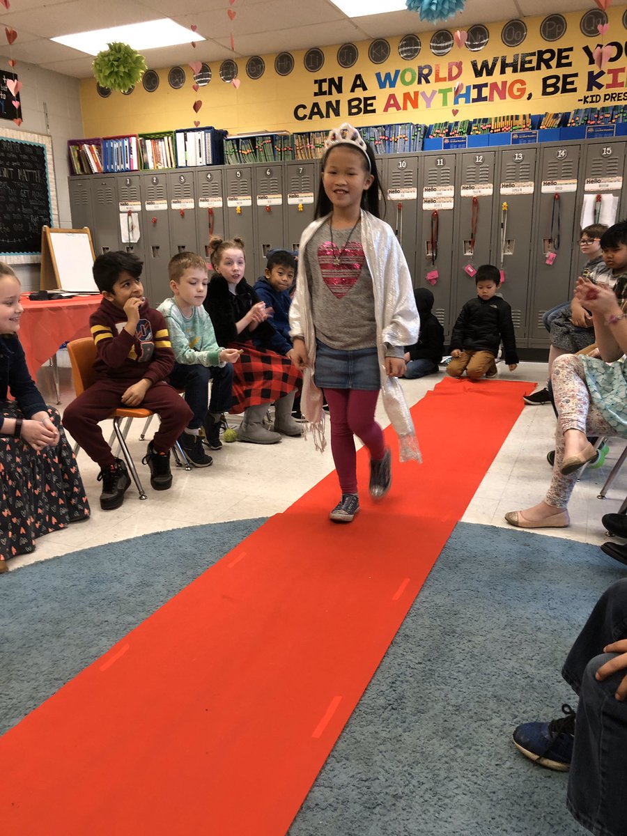RoyalLearners's tweet photo. Here’s to a fabulous adjectives fashion show! 😊@NatcherElem https://t.co/Wmq7GLA8kB