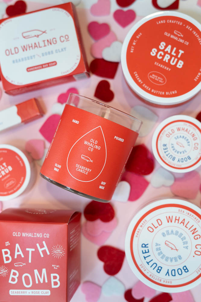OldWhalingCo's tweet photo. Happy #ValentinesDay from all of us at @OldWhalingCo  ❤ If you need a last-minute gift, our local stores will be open until 5 pm tonight! https://t.co/LQpSohPybx