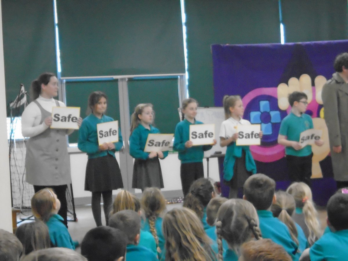 ClaveringTS27's tweet image. #6JB #SID2020 Safer Internet Day 2020. 💻
