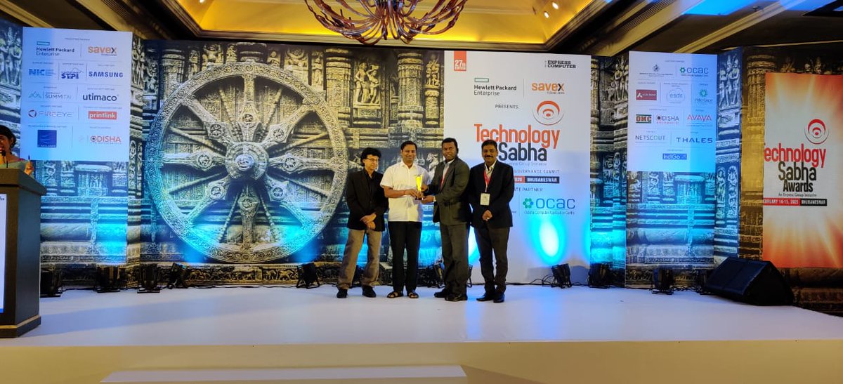 #TechSabha | Congratulations to Andhra Pradesh Police Technical Services for winning in the 'Artificial Intelligence' category at Express #eGovernance Recognition Awards at #TechnologySabha Bhubaneswar @EIT_Odisha @OCAC_Odisha @GoI_MeitY @NICMeity