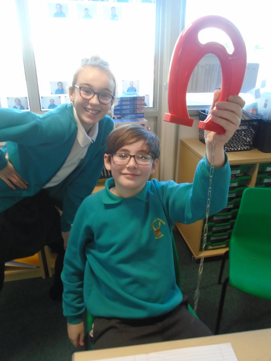 ClaveringTS27's tweet image. #6JB In Science, the children were assigned two separate investigation questions. In pairs, they created experiments to find an answer to their question.