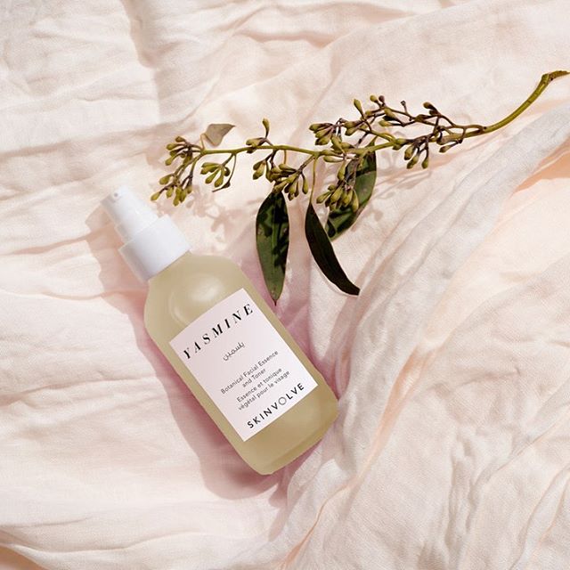 skinvolve's tweet photo. A gift just for YOU ✨today through Monday 2/17, receive our Yasmine Botanical Essence and Toner for FREE on orders over $75 🎉 PLUS free shipping on orders over $50!

Shop now: https://t.co/9KkxzRrj3v https://t.co/KpJ2GJlWzu
