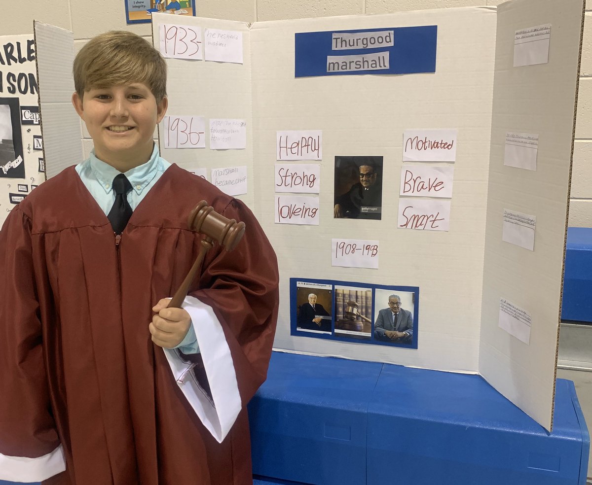 MrsBarnes105's tweet photo. Our students are loving this month long 5th grade project! The Living Wax Museum of Great African Americans is awesome! #LeadingLearning @HIESdolphins @MobilePublicSch https://t.co/ww0HvvaDIH