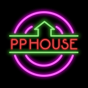 PPhouse_fests's tweet photo. #NewProfilePic
Nova logo da PPhouse feito pelo @kokaisna, trabalho do cara é incrível vão lá da uma força para ele.

Junto com a nova logo este post é para avisar que anunciaremos daqui alguns dias a data da próxima festa!

Também estaremos vendendo esse ano a nossa bebida para+ https://t.co/O3JARwRmq6