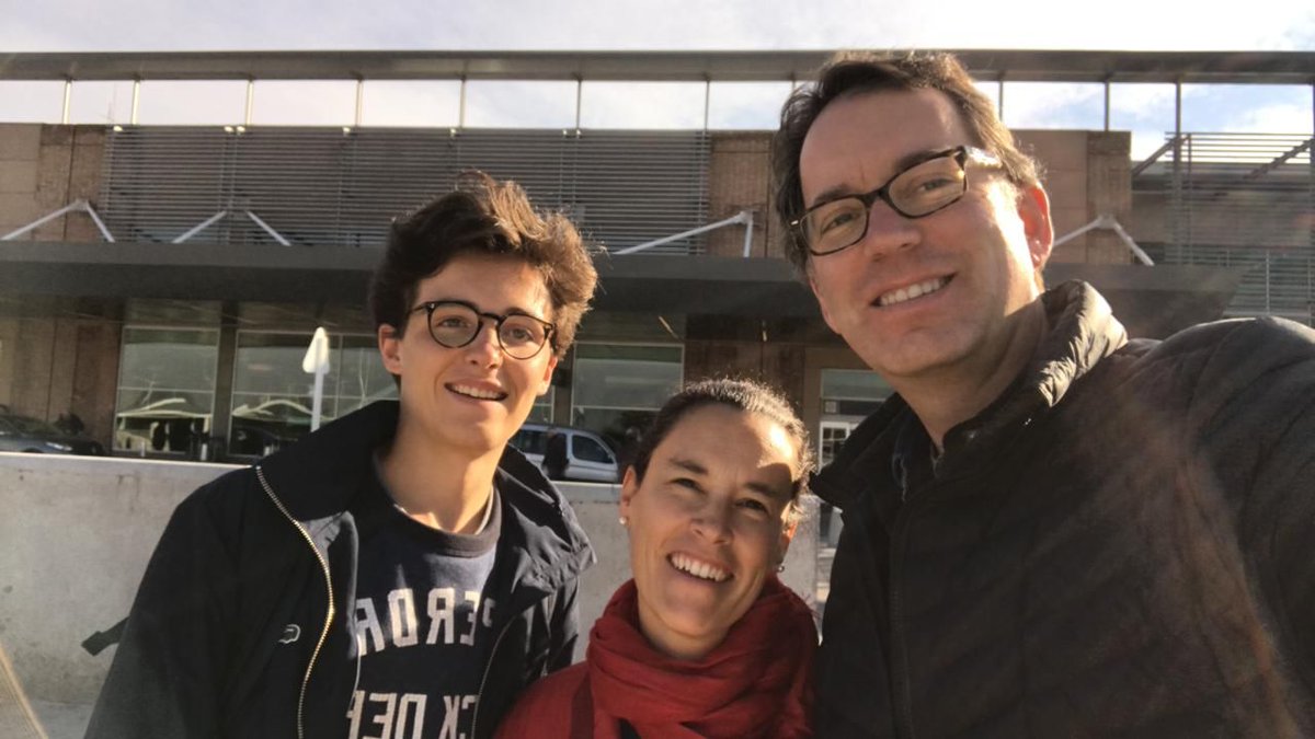 ✈️Antoine traveled to Argentina and got to ski in the Andes in the middle of July 😱
He discovered Argentinian 🇦🇷culture and got to accompany his host-father during his pilot lessons 🛩
👉Check his interview on our blog! worldvilla.ge/antoine-argent…