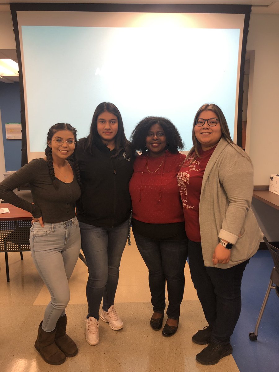 phi_iota's tweet photo. The new officers of the Phi Theta Kappa chapter of Palo Alto College attending a Student Organization Officer Training #success #teamwork #training #ptk #pac https://t.co/5spSH7P6I0
