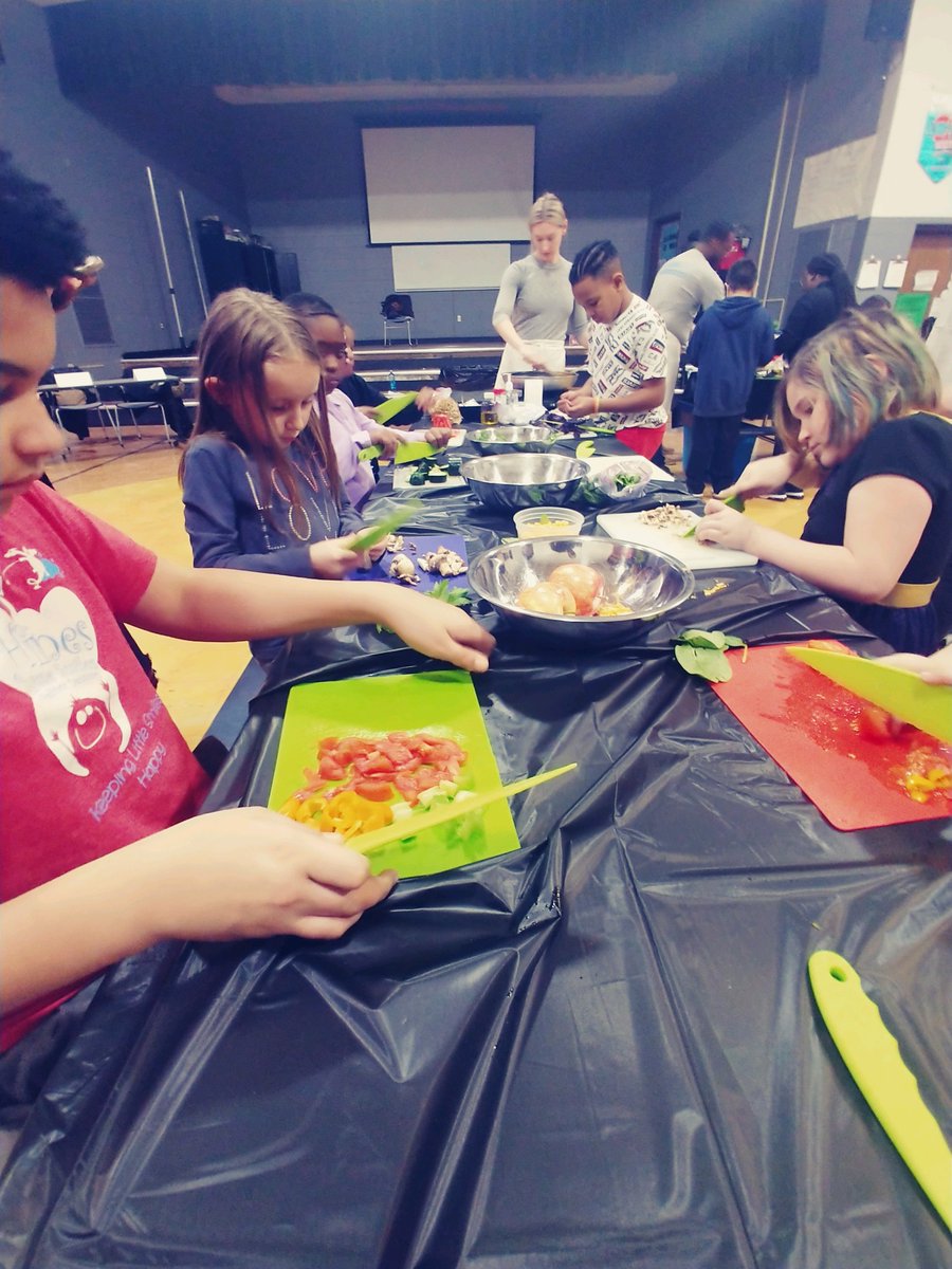 Communities In Schools of Ohio (@cisofohio) on Twitter photo Thanks <a href="/LocalMattersOrg/">Local Matters</a> for visiting GEMS after school program! Making impactful changes in our children's lives by teaching healthy choices in a fun way. Thanks <a href="/LocalMattersOrg/">Local Matters</a> for visiting GEMS after school program! Making impactful changes in our children's lives by teaching healthy choices in a fun way.