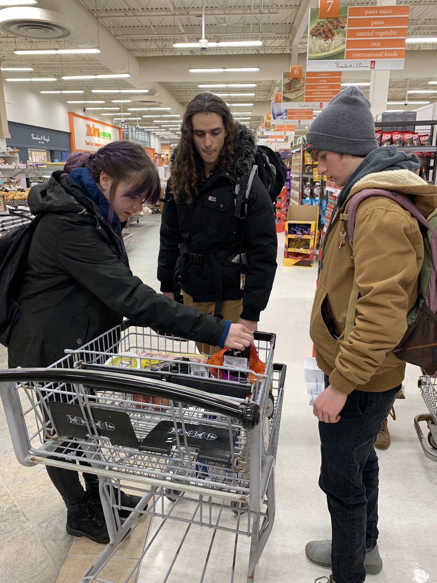 AW_PE's tweet photo. Even the -26 weather doesn’t stop our OELPers walking to Zehrs to get purchase food for winter camp next week. @SCDSB_Schools @BMarauders #oelp2020 https://t.co/zAUvRaoqve