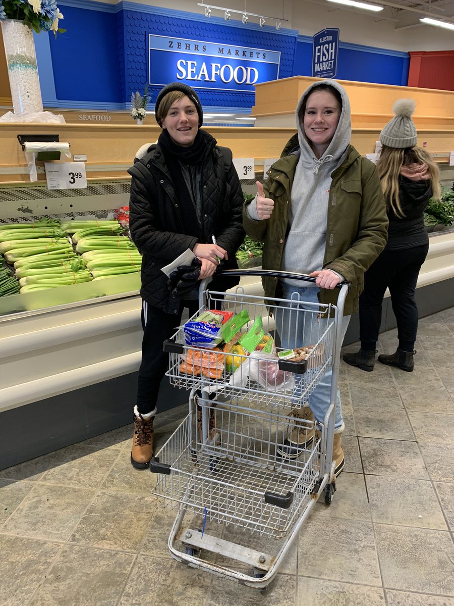 AW_PE's tweet photo. Even the -26 weather doesn’t stop our OELPers walking to Zehrs to get purchase food for winter camp next week. @SCDSB_Schools @BMarauders #oelp2020 https://t.co/zAUvRaoqve