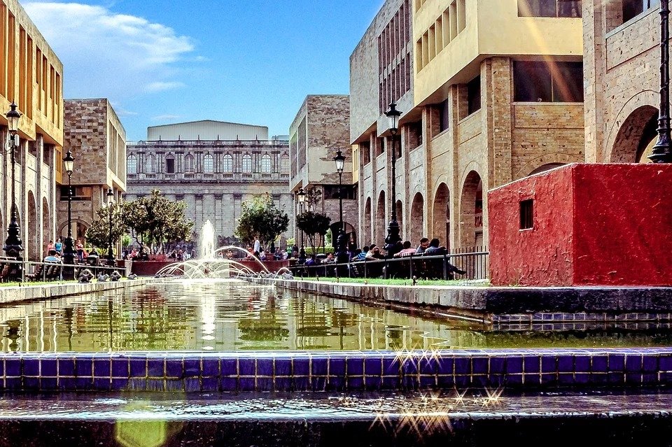 ivaldez2903's tweet photo. Hoy #14DeFebrero ❤ #Guadalajara cumple 478 años de su fundación 🤝🏿👏🏿🎊🎉🍾.
🎵Guadalajara, Guadalajara
hueles 👃🏻 a pura tierra mojada 💧☔🌊🎶.
Celebremos nuestra bella ciudad 🏘⛪🏛🏤 con acciones #Integras, lo vale. Felicidades a todas y todos.
#478GDL #GuadalajaraIntegra https://t.co/LQxJuXH2WM
