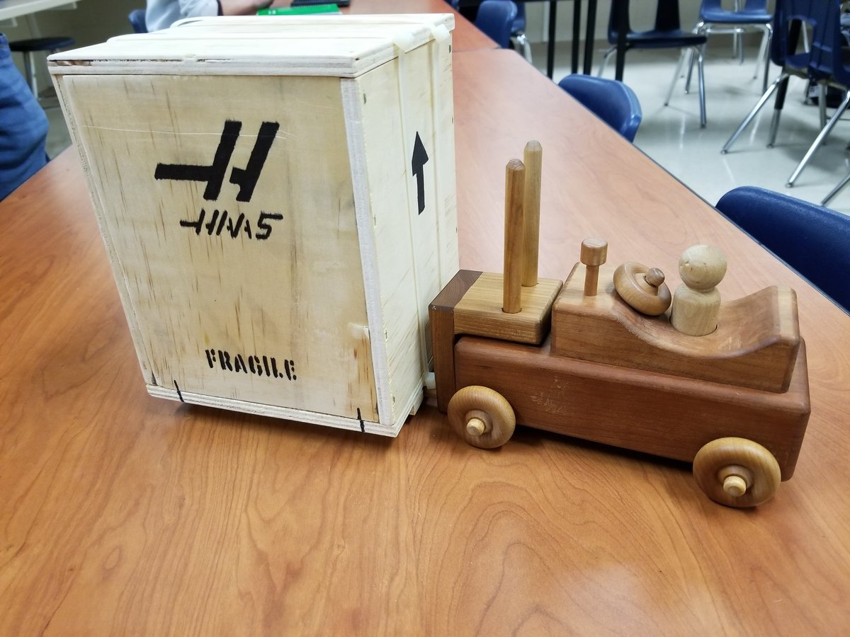 Time to ship #sehs Precision #mfg scale #CNC for finals in the <a href="/HFOPhillips/">HFO Phillips</a> Machinist Cutting Eddge Parts Competition.  Hope it gets there safely. 

<a href="/HaasEducation/">Toni Neary</a> <a href="/TMAInfo/">TMA</a> <a href="/sdu46/">School District U-46</a> @TonySandersU46