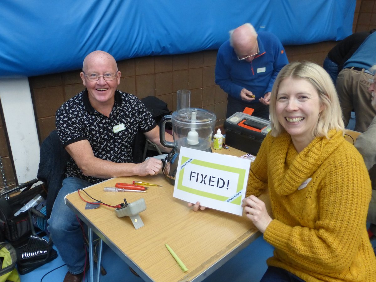 RepairCafeAN's tweet image. Hi Linda. Yes! 👍Bring it along and let's see if our #repairers can work their #RepairMagic ✨As the photo (from our Nov 2019 event) shows - miracles can happen 😉