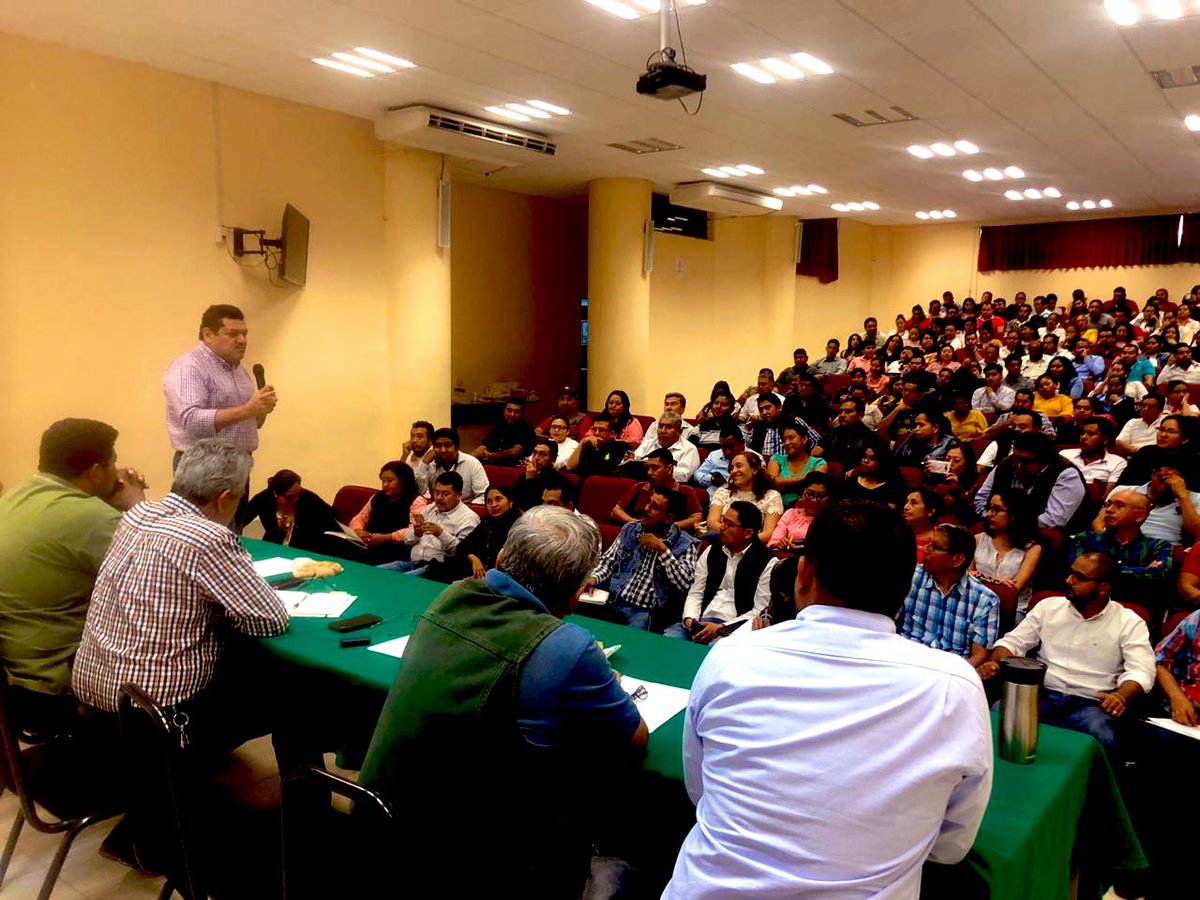 TabascoJavier's tweet image. Excelente viernes en reunión con nuestro compañeros de Chilpancingo, Guerrero. Facilitadores y técnicos del programa @SemVidaMx , todos trabajando por un bien común reflejado en el campo mexicano. #campomexicano #Guerrero #SembrandoVida