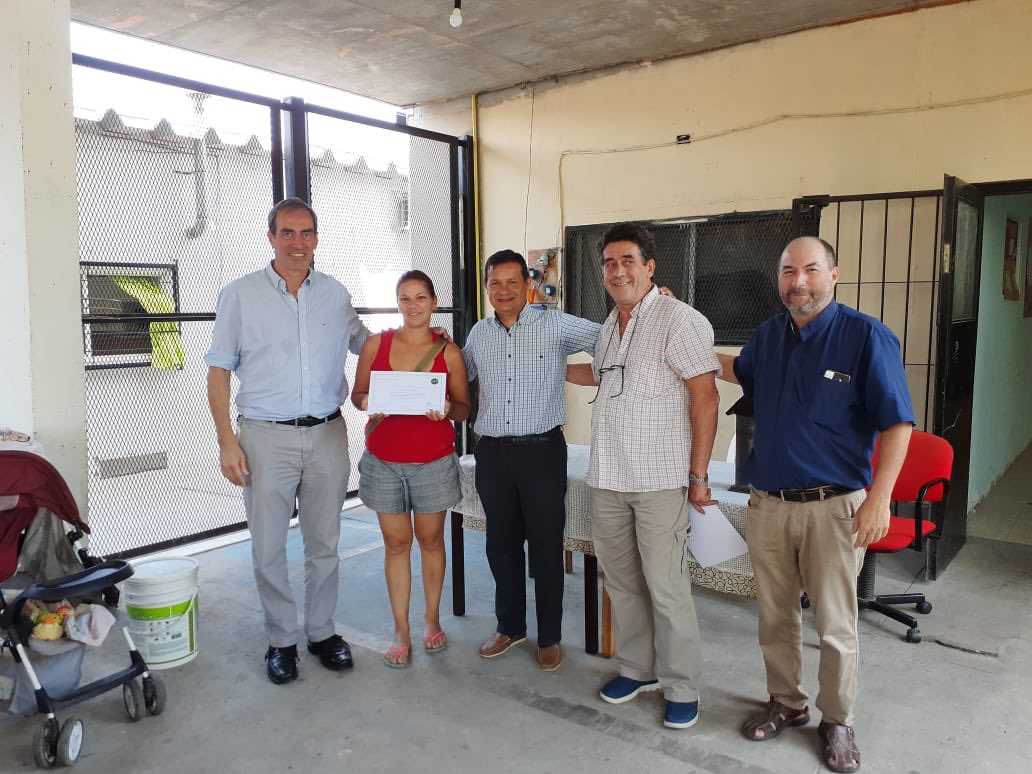 HogarDeCristoJP's tweet photo. Entrega de diplomas en Cerámica, Carpintería y Percusión en el Hogar San Expedito, entregados por la Fundación Educando. Fuerza y adelante! #LaVidaComoViene https://t.co/FnEkF1xyAE