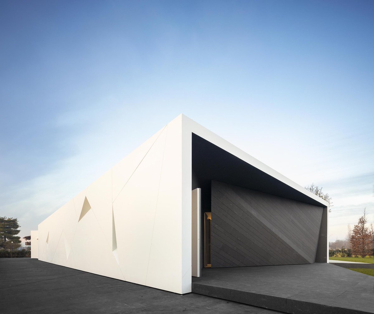Arqenblanco's tweet photo. Casa Diamond Tree - 3ndy Studio
Imagen: Fernando Guerra @fernandogguerra 
________________________________
#casa #casadiamondtree #diamondtree #3ndystudio #ponzano #italia #arquitecturaitalia #arquitecturaenblanco #arquitectura @3ndystudio https://t.co/ebmvhm7oAE