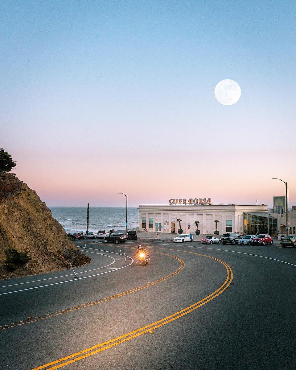 Happy Valentine's Day, friends! We hope your day is filled with all kinds of love. ❤️

If you're planning on joining us today, Sutro's reservations are sold out, but The Bistro will be taking walk-ins, as always! 😊
📷 @andystokesphoto

cliffhouse.com