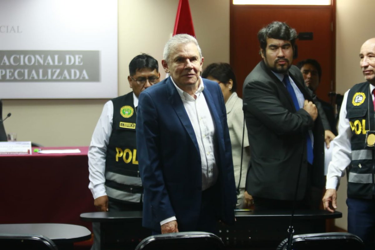 exitosape's tweet photo. 🚨 El ex alcalde de Lima, Luis Castañeda Lossio, deberá cumplir 24 meses de prisión preventiva #CasoOAS #CasoOdebrecht 

📷: José Luis Cárdenas / Exitosa https://t.co/rlMjTrF9dC
