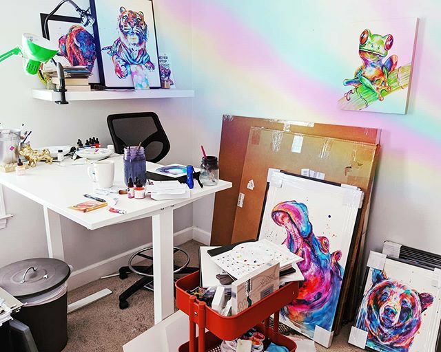 A little photo editing makes my insanely messy home studio a lot prettier ❤️
.
.
.
.
.
#vibrantcolors #apartmenttherapy #artistinstudio #artistmeetsmother #rainbowart #animalartist ift.tt/3bGtmxl