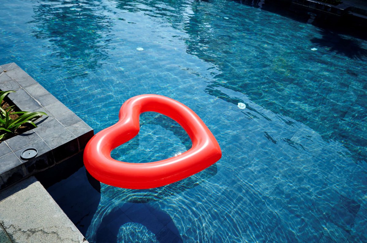 Claffey Pools (@claffeypools) on Twitter photo Happy #ValentinesDay! β€οΈ
We hope that wherever you are, whatever you're doing, you have a fabulous day!
#loveisintheair #love Happy #ValentinesDay! β€οΈ
We hope that wherever you are, whatever you're doing, you have a fabulous day!
#loveisintheair #love