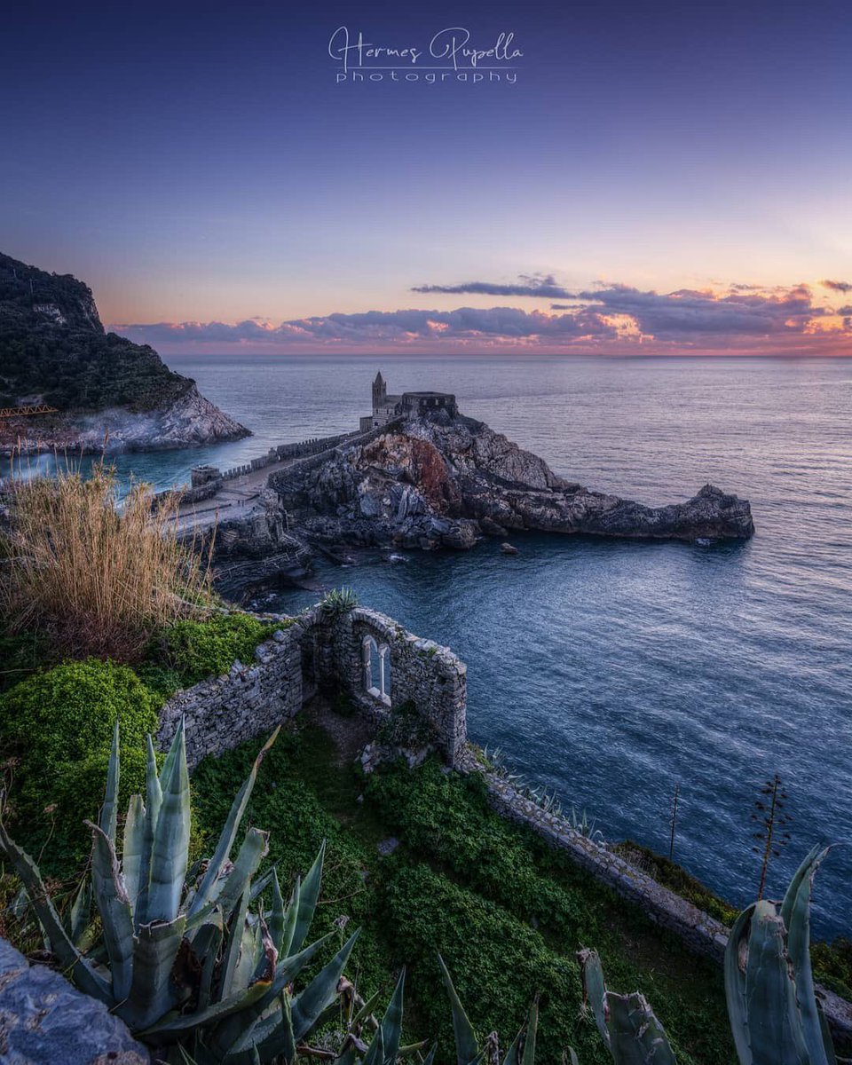 Porto Venere: storia e leggenda sul mare

........................................................
🔸Photo by: @hermes_photoamateur
🔸Location:  #portovenere