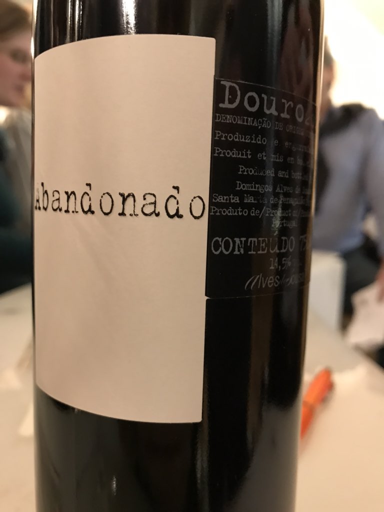 ptraluh's tweet photo. Ein wunderbarer Start ins WE: Weinprobe im @Bayer Weinkeller 🍷 Heute geht’s um Portugal. Danke an Heinz-Jürgen für die launige Präsentation 🥳 Viele Weine kannte ich noch nicht &amp; eine Weinprobe mit Freunden macht immer Spaß 🤗👯‍♀️ https://t.co/JsNqP1rIK7