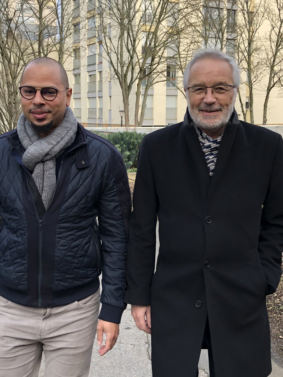 Être maire de Dijon, c’est respecter tous les dijonnais et chacun de ses quartiers.
@frebsame était sur le terrain à Fontaine d’Ouche pour écouter les besoins des habitants.