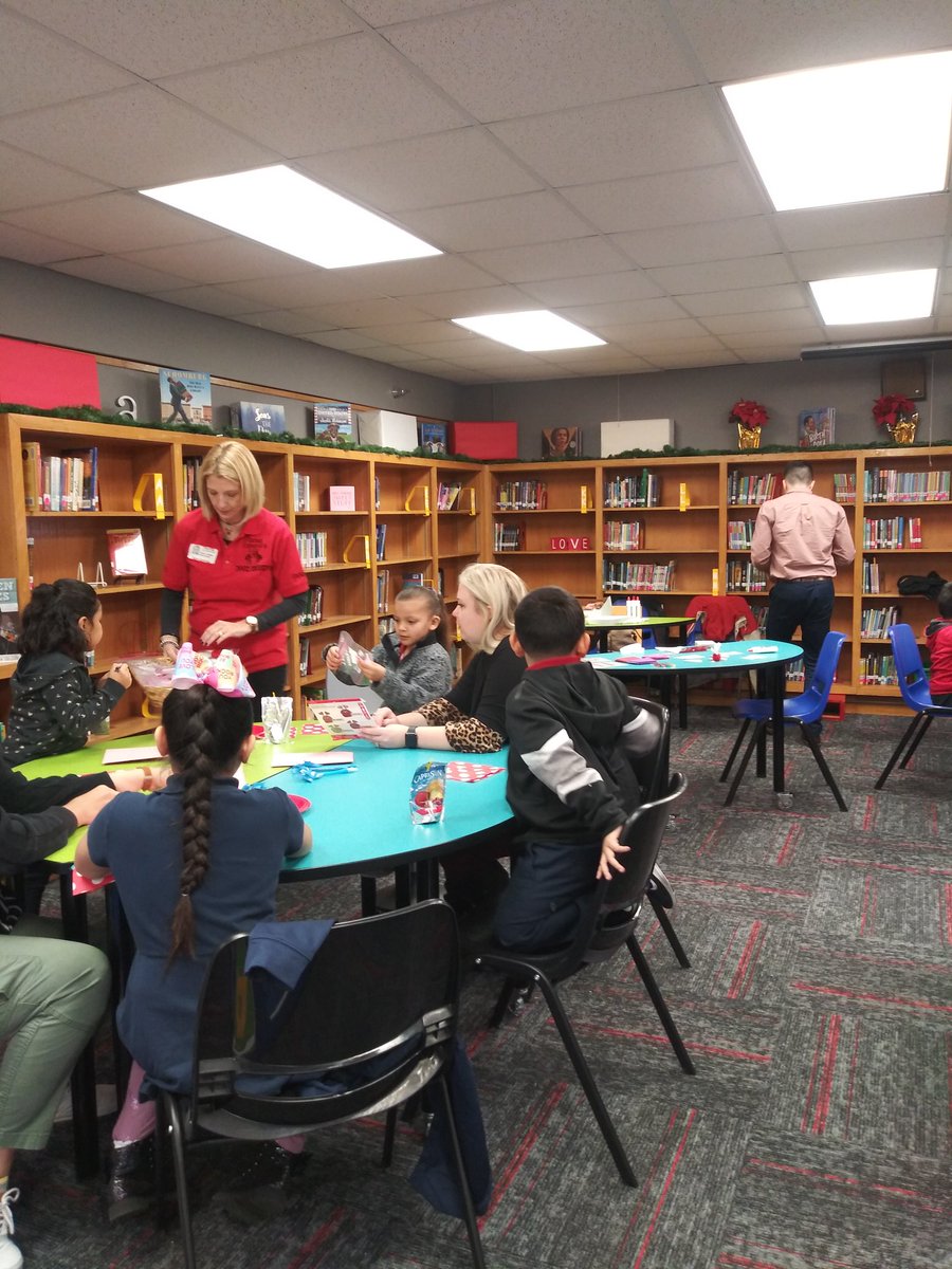 JuliusDorseyLib's tweet photo. We had a great party for Valentine's Day with out book buddies. Thank you Dal Tile for investong in our students. They love their book buddies @Dorseywildcats @DISD_Libraries#bookbuddies#2020_DISD https://t.co/LDIq8NEUiH