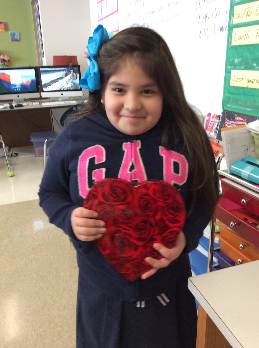 JMartinezneff's tweet photo. Friendship Letter Writing on Valentines Day!
#LoveWriting@NeffEem. https://t.co/k8GgetKUgN