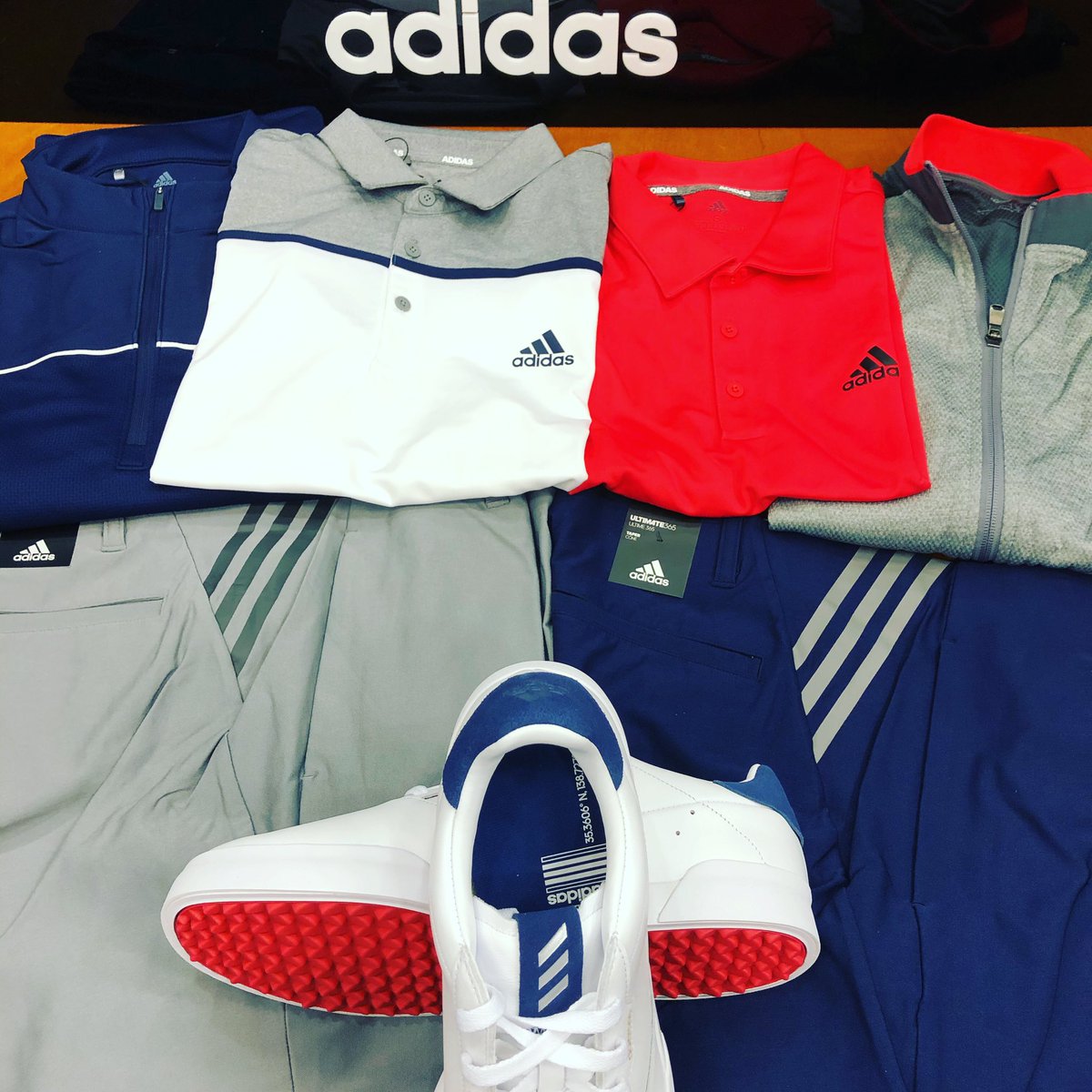 ❤️Love your staff❤️ new @adidasGolf uniforms delivered to the boys on Valentines Day. Many thanks to @adidas_AndyC for organising 👏 /// #3stripelove #StaffRewards #lovethecolours