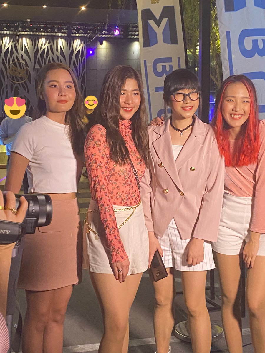 bfern_nn's tweet photo. น่ารักกกก @NamKankulnut #namaf11 #aliz #อยู่ดีๆก็โดนตก 😅 https://t.co/EQ0og6Vwpu