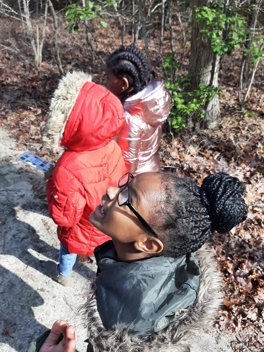 TeachMsJRam's tweet photo. Field Tripping with 3rd Grade at the park!!! Thanks @BlueSkyFundRVa science is always better with you guys 📚🔬🦠 https://t.co/7hVEdVHvk7