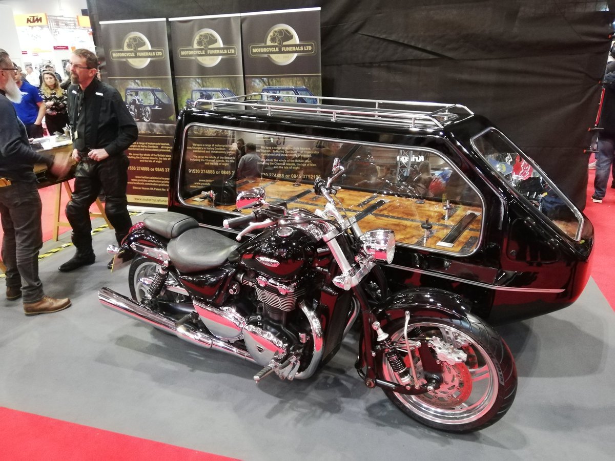 falseNeutrall's tweet photo. London motorcycle show 2020
Seeing cool things, some weird things, meeting a great guy and bumping in to a genuine legend
Top day 🤘👍
#London #motorcycle #show #TeapotOne #johnmcguinness https://t.co/FgA8OMPdyg