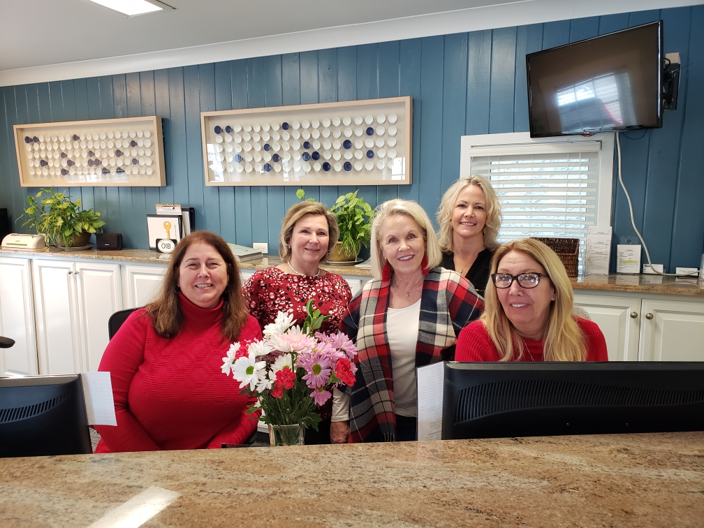 SloaneVacations's tweet photo. Happy Valentine's Day from the beach! While you're enjoying that box of chocolates, check out some of our newest properties https://t.co/lGTGAKouXb #ValentinesDay https://t.co/z1WWecAHGn