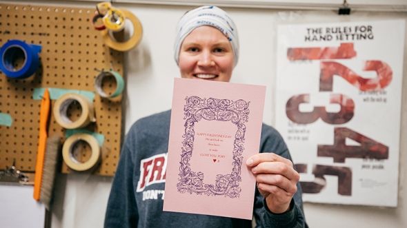 Oh hey you, do you know what today is? That's right, it's #ValentinesDay. If you're looking for creative ways to show the people around you your love and care for them, check out @dartmouth's old fashioned handmade cards! buff.ly/37jDjNW