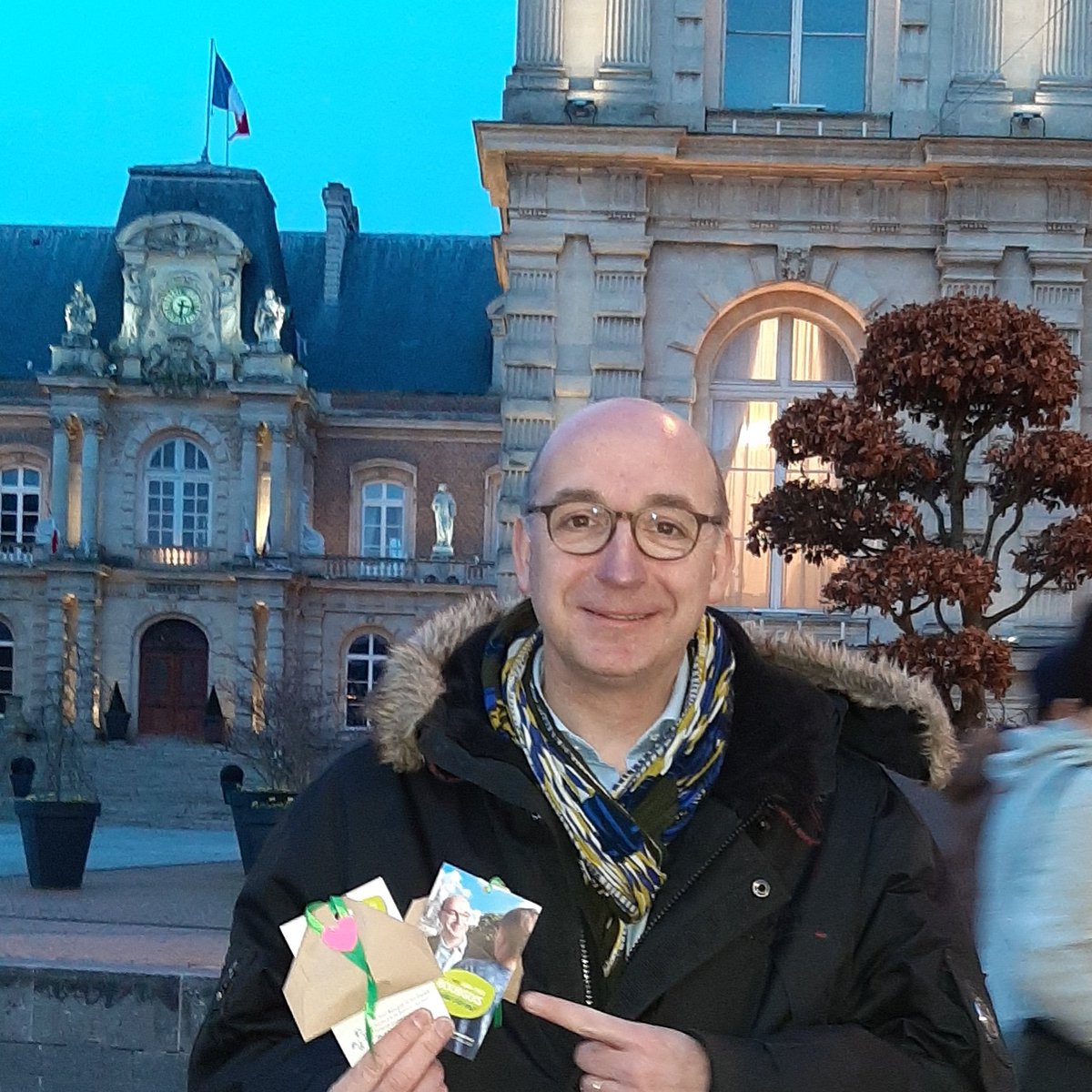 A l'occasion de la St Valentin, nous avons offert un millier de sachets de bonbons aux Amiénois, en centre ville et dans St Leu. #ValentinesDay2020 #Amiens