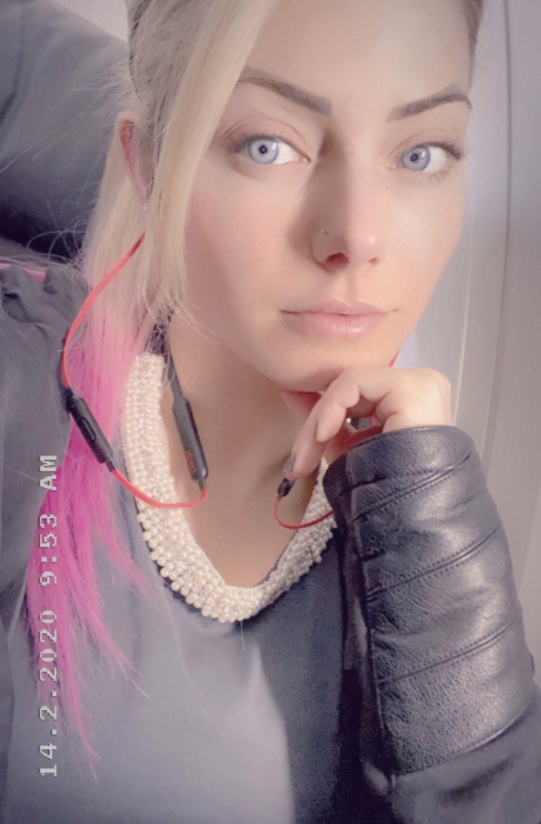 AlexaBliss_WWE's tweet image. Hello, Canada.