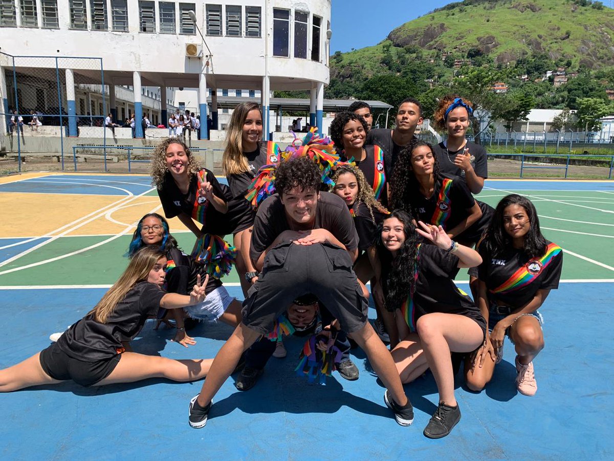 lideres_rainbow's tweet photo. Hoje teve a apresentação de boas vindas pros siris novos e queremos agradecer especialmente ao a
@TNX_ETER por nos ajudar com os uniformes ❤️🏳️‍🌈 SEJAM BEM VINDOS (AS) https://t.co/UKfcSs8BVV