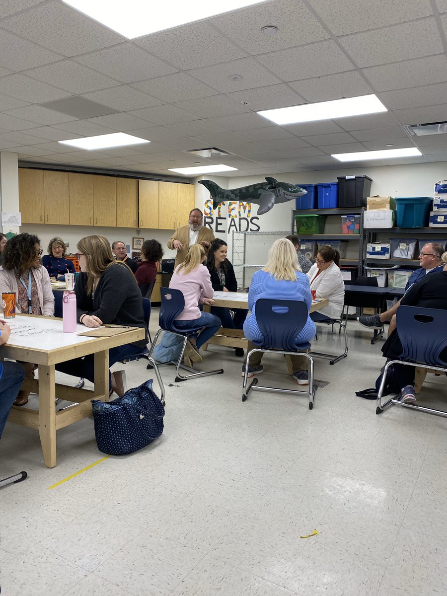 MASTFINSUP's tweet photo. Our teachers learned so much about the importance of relationships and students this morning. Thank you so much, Mr. Lee. @MASTFINSUP #finsup https://t.co/P5EpcoaOso
