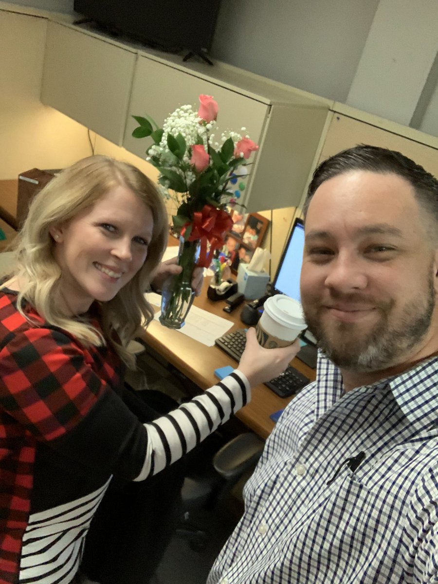 KevinEllisIHX's tweet photo. PSA: Take care of your SSL!! Valentine’s Day flowers and Starbucks for the best SSL in the game. Thank you for all you do, Lindsey!! #ValentinesDay #LifeAtATT #oneten #ihx #att #teamalpha #wolfpack @CNEVILLE_IHX @IhxOne @ATT https://t.co/mzPhvf5E9f