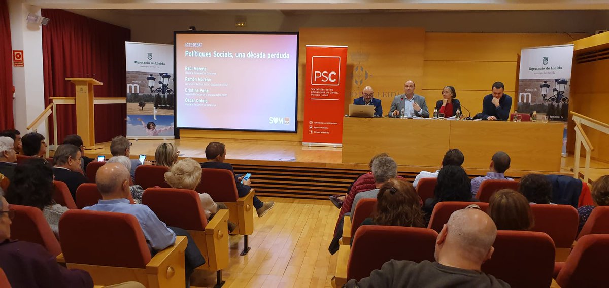 psccomlleida's tweet photo. Els drets de les persones passen per governs que creguin i apostin per polítiques socials 👱‍♂️👩‍🦰👨‍🦱👩‍🦳Avui n'hem parlat amb @raulmorenom @oscarordeig i representants de sindicats a #Lleida #SomPSC #SomTerritori /❤ https://t.co/pp04zBtAxL