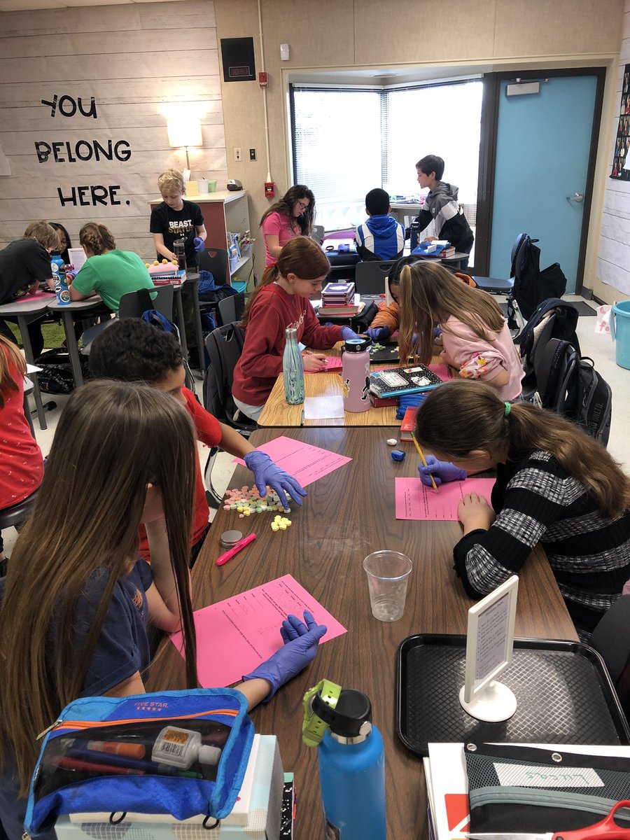 lawsonlearn's tweet photo. Nothing sweeter than candy hearts Valentine’s Day math! Finding equivalent fractions, decimals, and percents. @JKESprincipal @PrussChrista @EngageTeachers #getyourteachon #engagingteachers #jkesmagicsquad https://t.co/TLZwlRq1T9