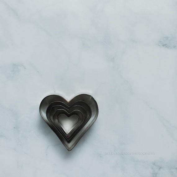 Happy Valentines Day
I found these cookie cutters at an antique shop and had to have them. 
Have a great day! ❤️
.
.
.
.
#hearts #valentinesday #cookiecutters 
#exceptionalstilllife 
#keeponcreating #styleonstillness #blissfulphotoart #tv_still_life #mor… ift.tt/2tYbPjf