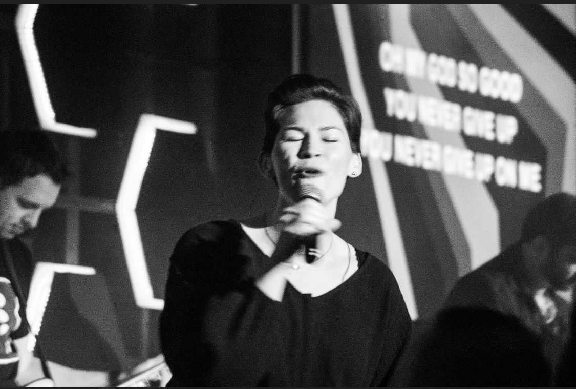 _ChurchWithU's tweet photo. Seriously who is living for the weekend ? 
🙋🏽🙋🏼‍♀️🙋🏿‍♀️🙋🏻
Sunday are our Favorite!
If you are thinking of checking us out on Sunday check out this link : https://t.co/WcpqO0dS0k https://t.co/bvS4I7lwfK