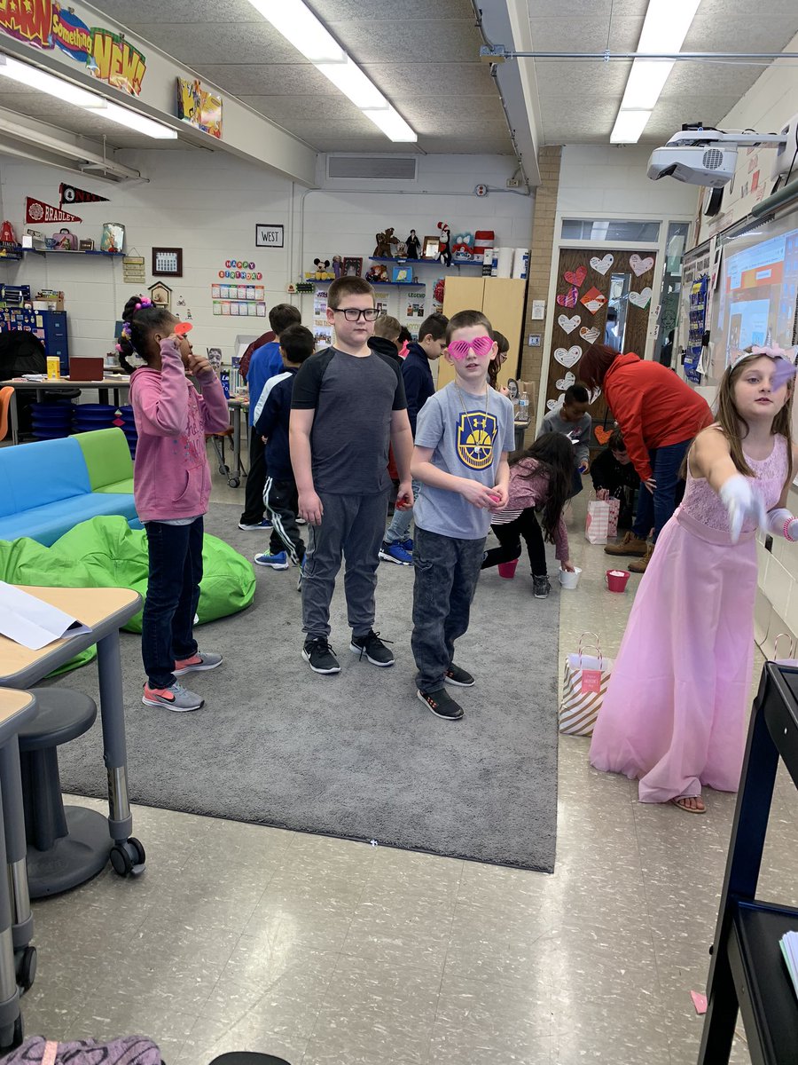 Thank you to our wonderful room moms for a fabulous Valentine’s Day party!