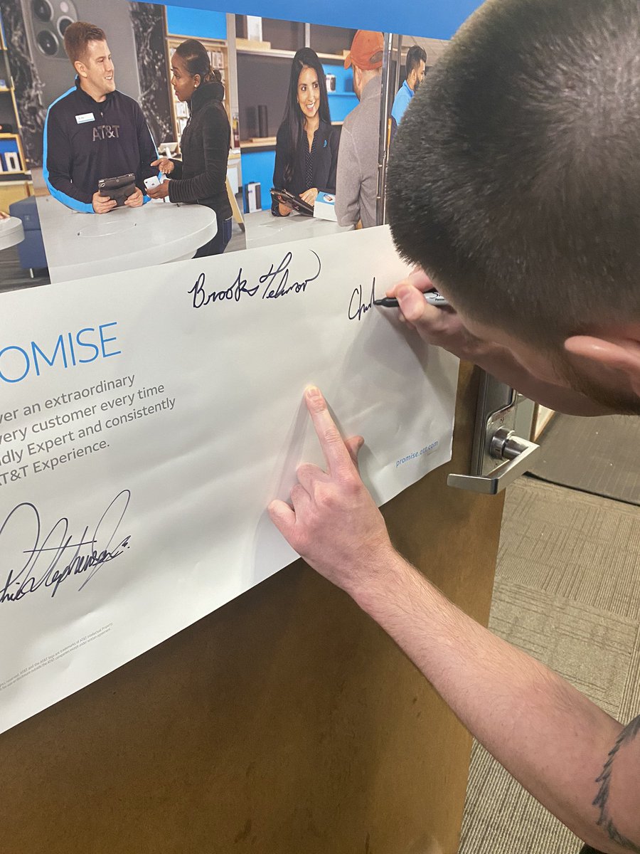 PortablesMarley's tweet photo. The team is signing the new promise poster that just came in! @Ciara_Wills @ATTPortablesBob @ATTPortablesEVD @attportablesel1 @JakeAraghi #WePromise #portables https://t.co/MG3cwqVojK