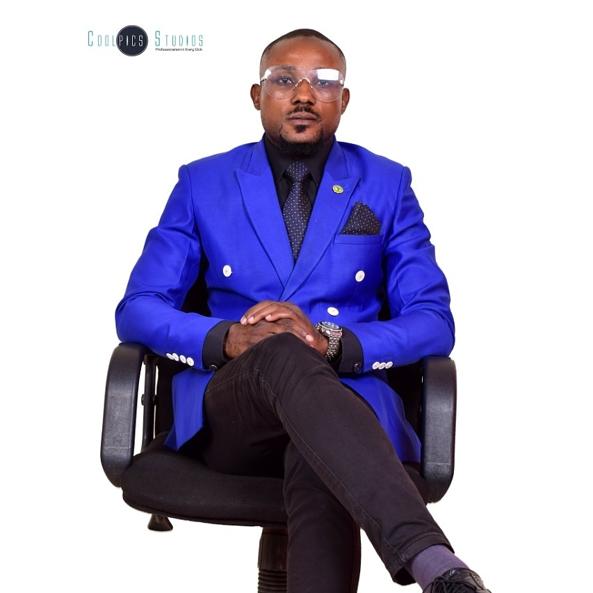 PAnapade's tweet photo. Mweshimiwa @drmialano1 awahimiza wanaichi wote kuwa na roho ya uzalendo na uzalendo unazaliwa na Upendo na Umoja. https://t.co/xYZnMoihpg