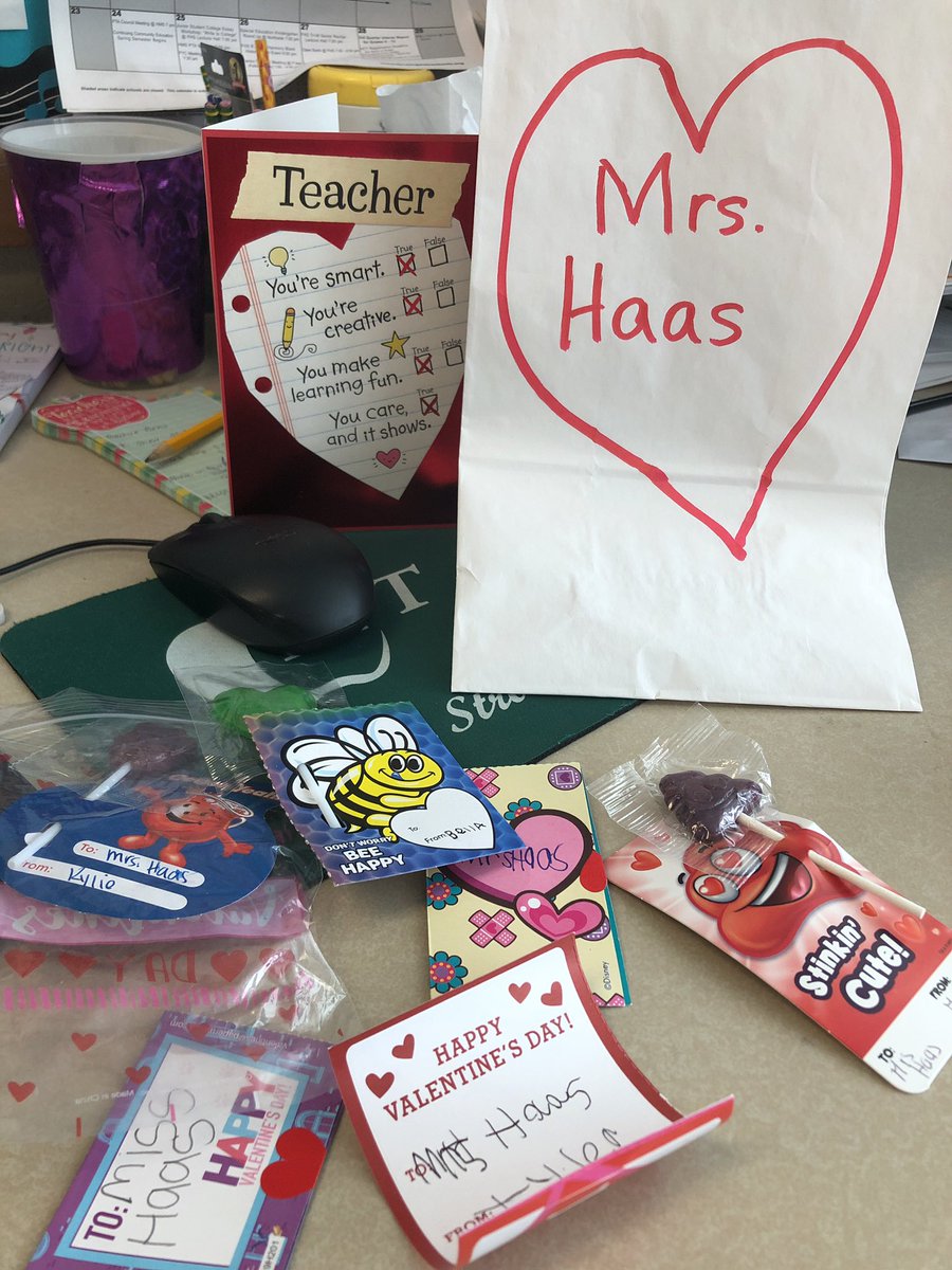 So sweet that @superstarsin115 remember their music teacher for Valentine’s Day!!! Love this sweetie crew!! 💕💕💕