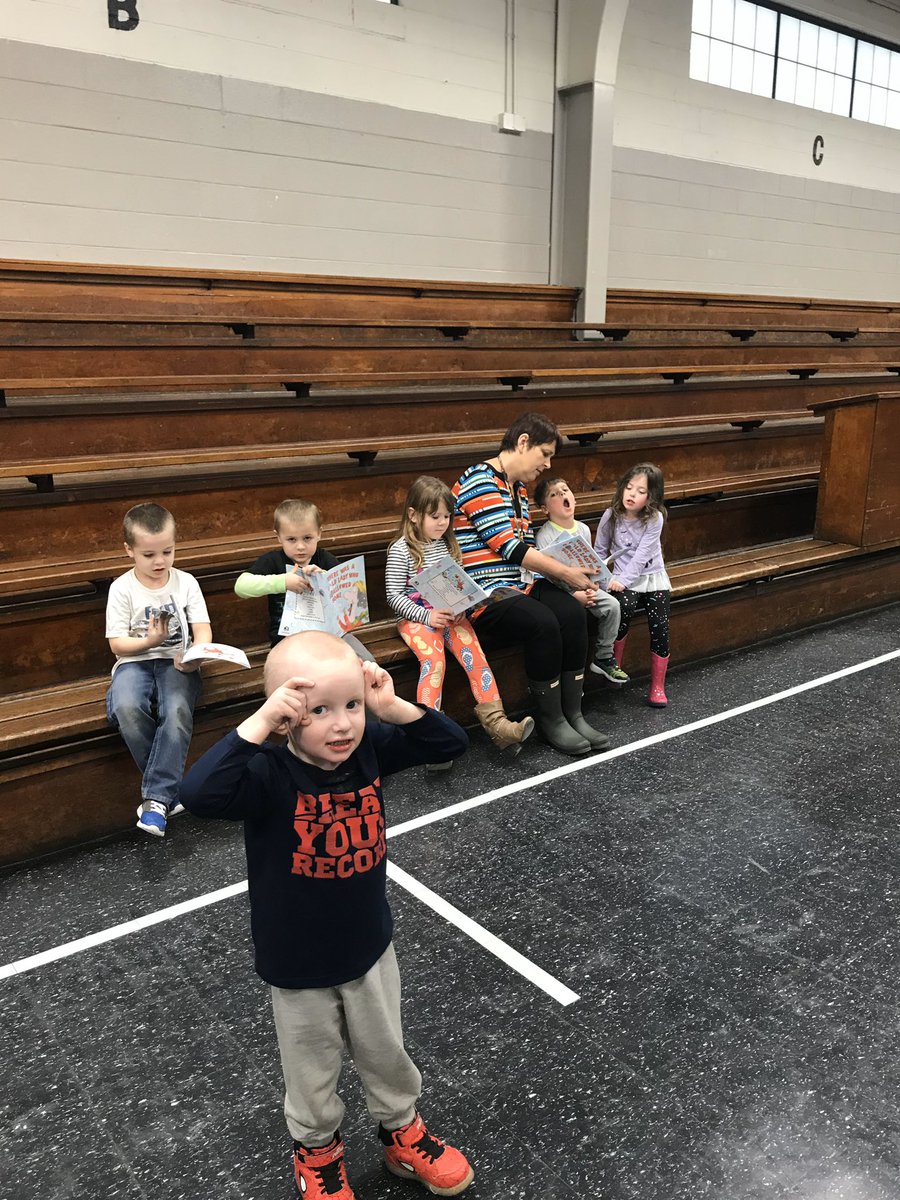 lcplky's tweet image. Delivered book kits to Blaine Elementary this week! #RethinkLibraries