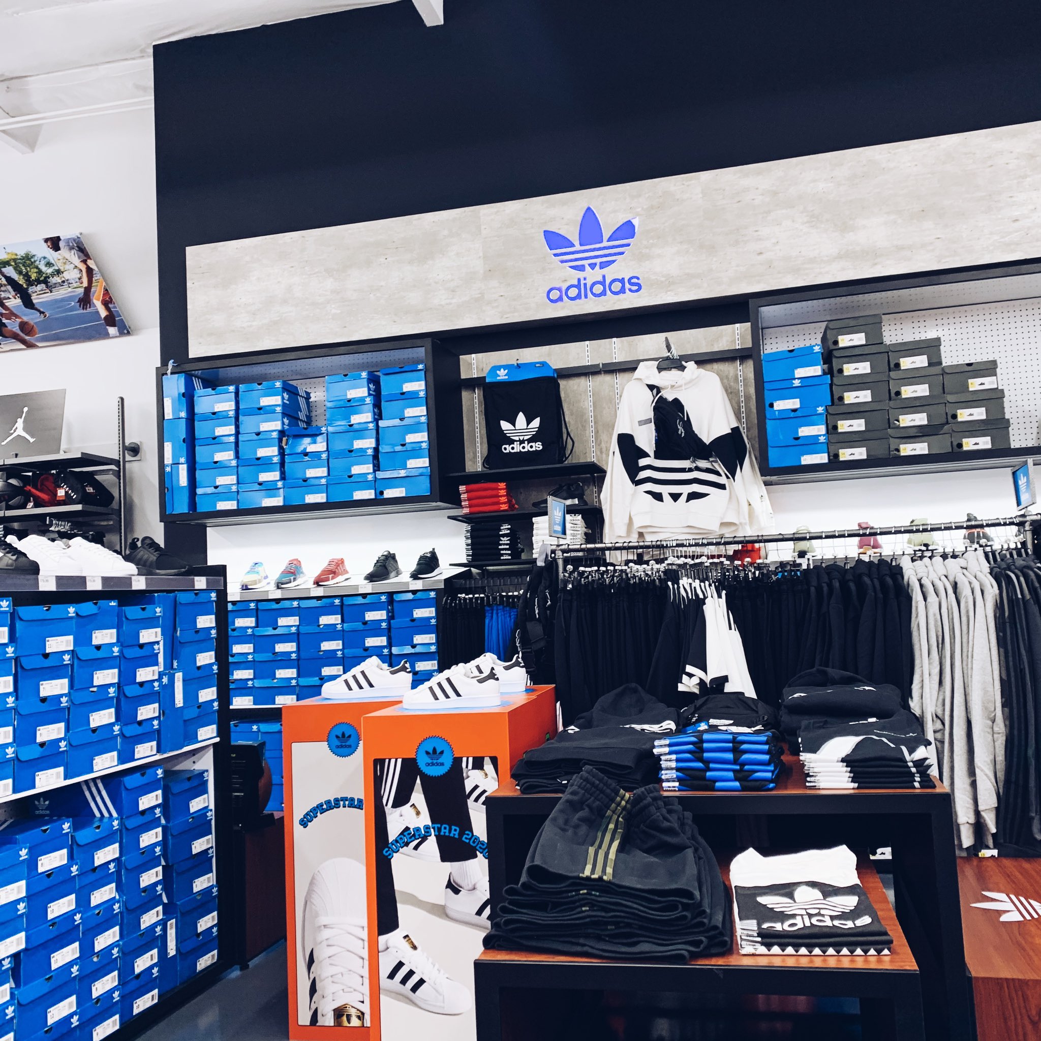 Adidas santa anita mall sales