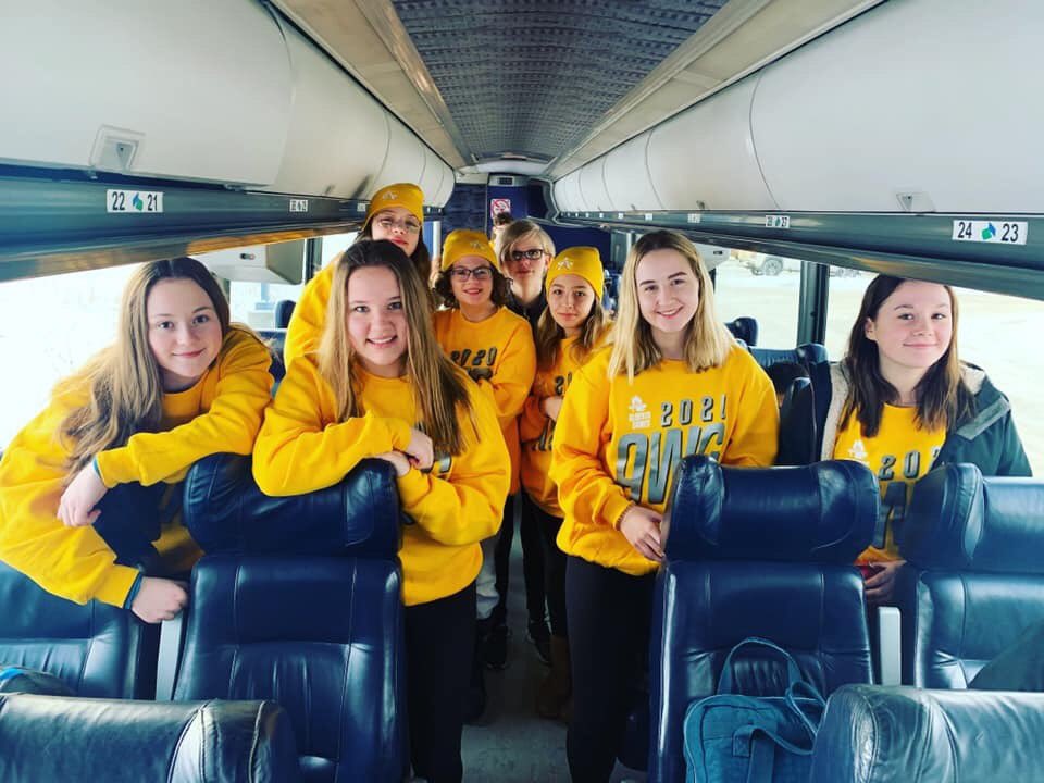 Our 13-15 teams and 3 lucky coaches are on their way to Alberta Winter Games in Airdrie.
We wish them good luck and hope they have an amazing time and make lasting memories! #AlbertaWinterGames #AWG2020 #SynchronizedSwimming #ArtisticSwimming #SynchronisedSwimming
